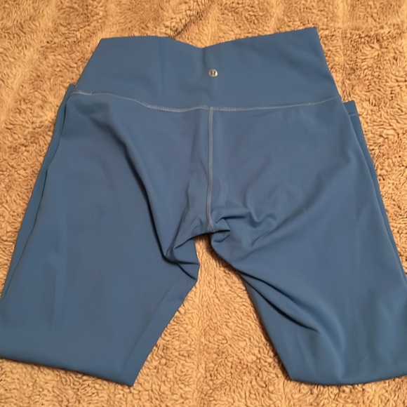 Lululemon Luxtreme high rise in 🩵Blue Nile🩵
Size 8
Beautiful color!! - Picture 6 of 8